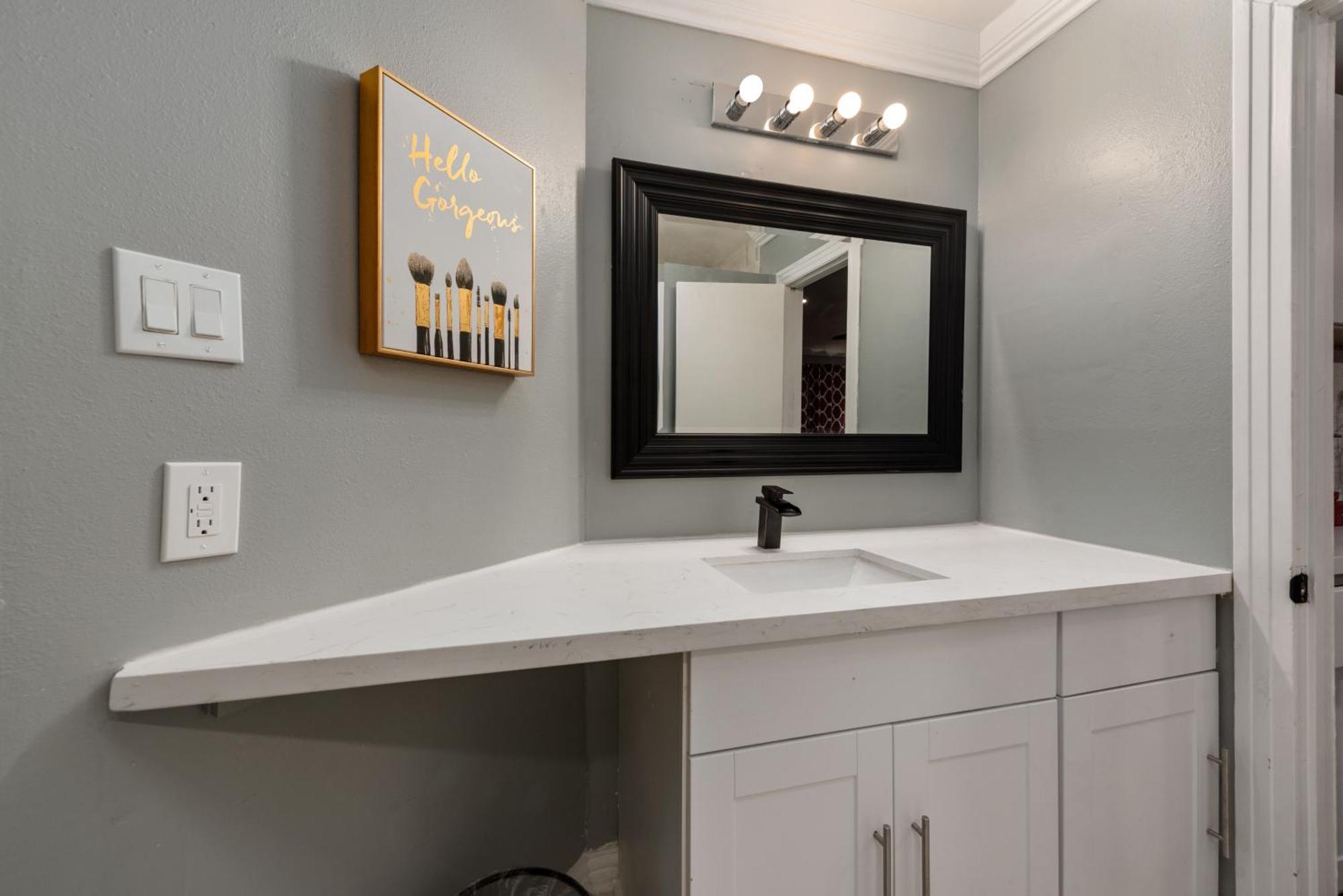 Urban Retreat 1Br With Free Park Apartment Хюстън Екстериор снимка